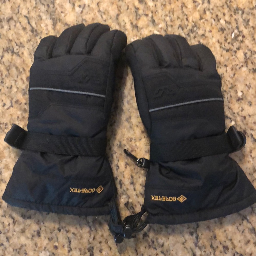 Kids medium GORE-TEX gloves